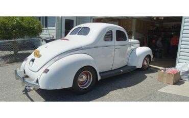 Ford-2-dr-coupe-1940-WHITE-RED-1