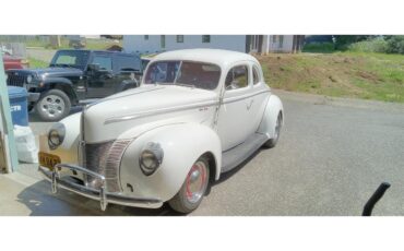 Ford-2-dr-coupe-1940-WHITE-RED-2