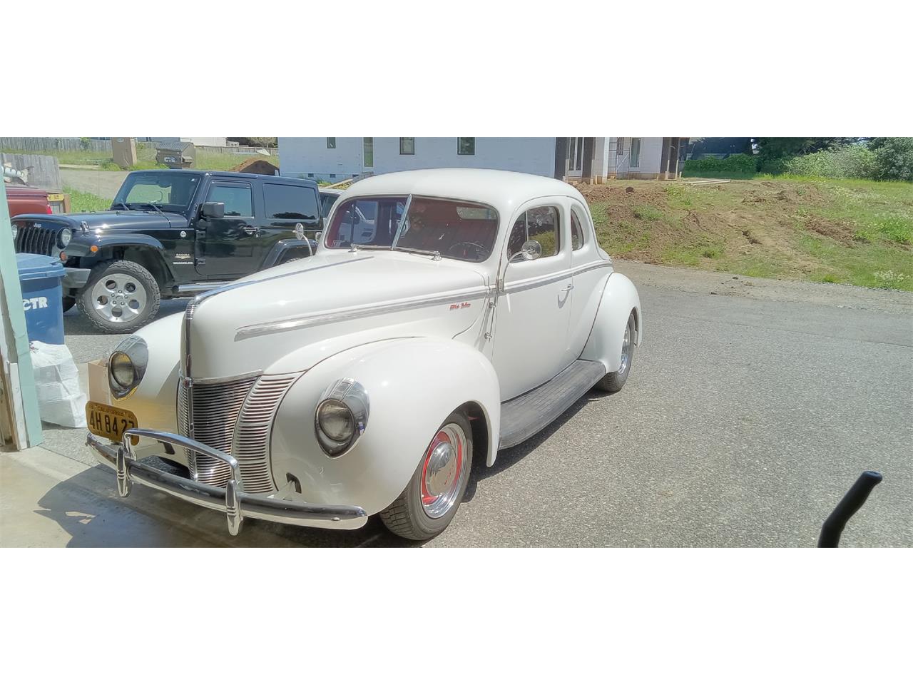 Ford-2-dr-coupe-1940-WHITE-RED-2