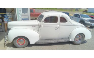 Ford-2-dr-coupe-1940-WHITE-RED-3