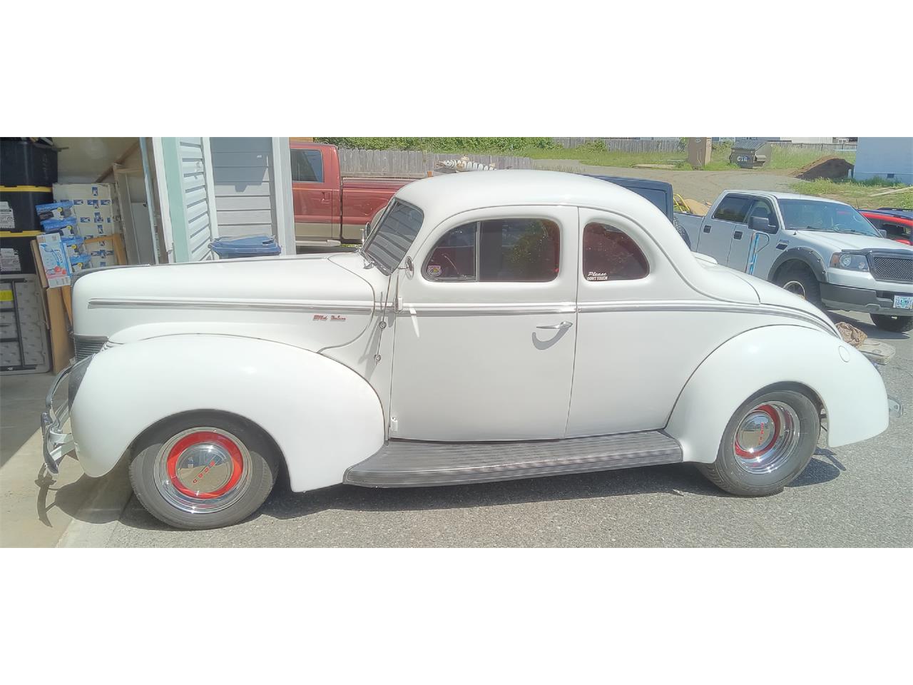 Ford-2-dr-coupe-1940-WHITE-RED-3