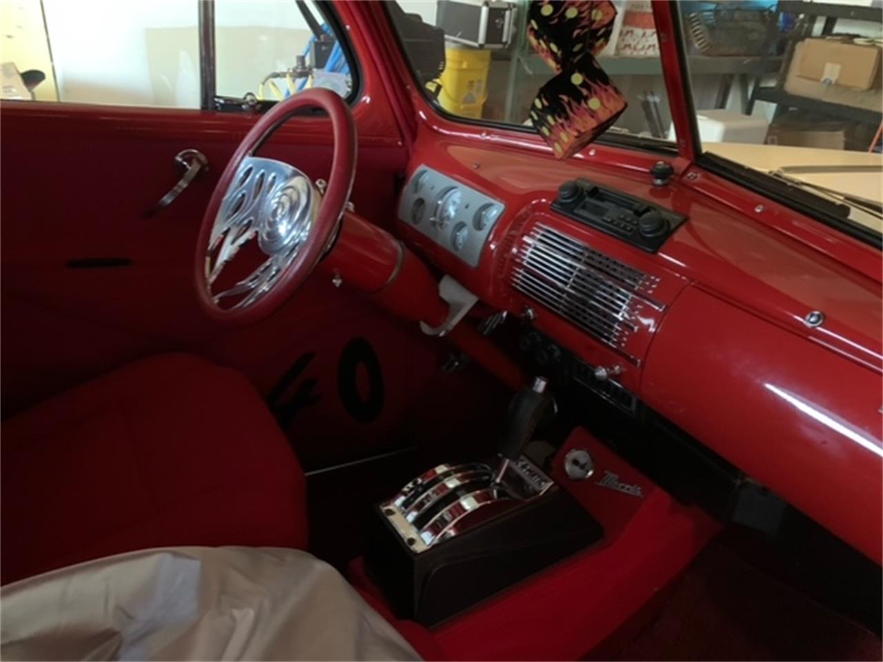Ford-2-dr-coupe-1940-WHITE-RED-5