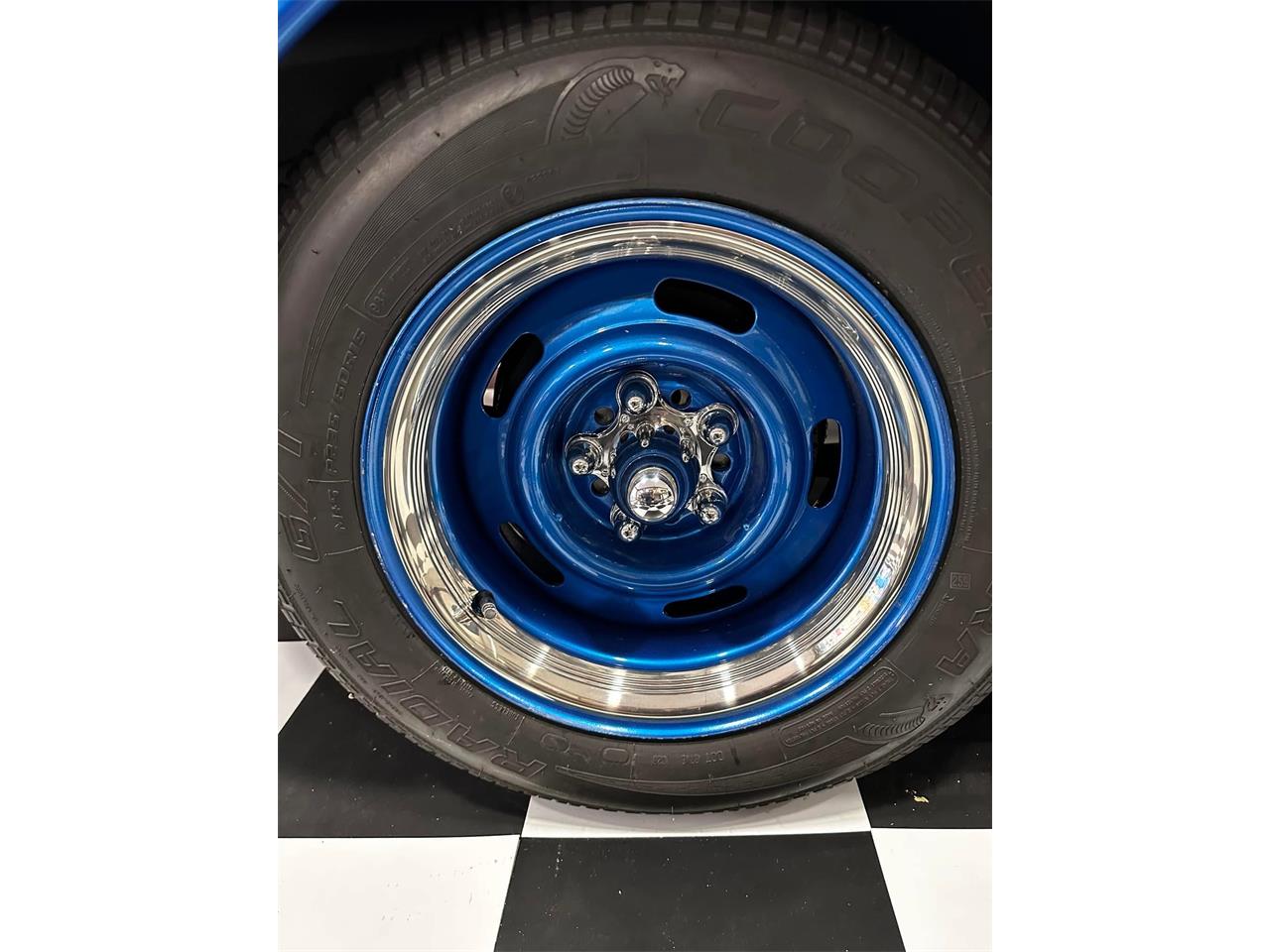 Ford-2-dr-coupe-1941-Blue-White-10