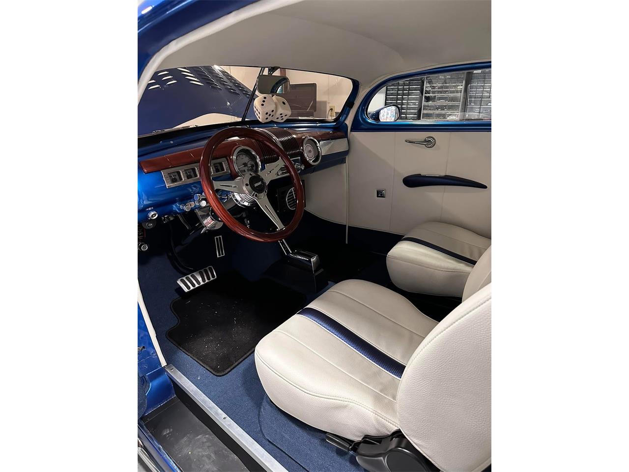 Ford-2-dr-coupe-1941-Blue-White-6