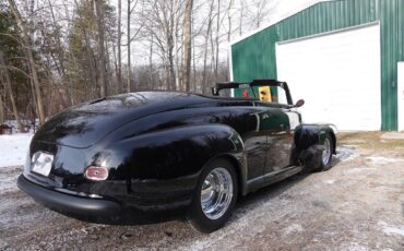 Ford-2-dr-coupe-1947-Black-Red-Vinyl-1