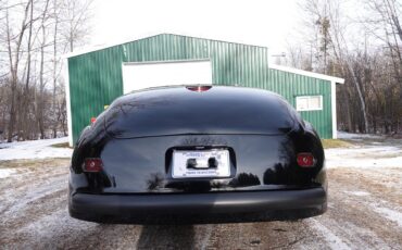 Ford-2-dr-coupe-1947-Black-Red-Vinyl-2