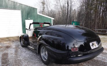 Ford-2-dr-coupe-1947-Black-Red-Vinyl-3