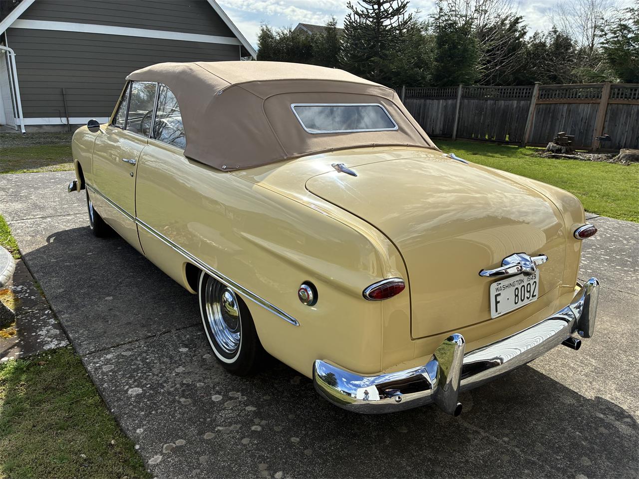 Ford-2-dr-coupe-1949-Mia-Mi-Cream-Tan-12