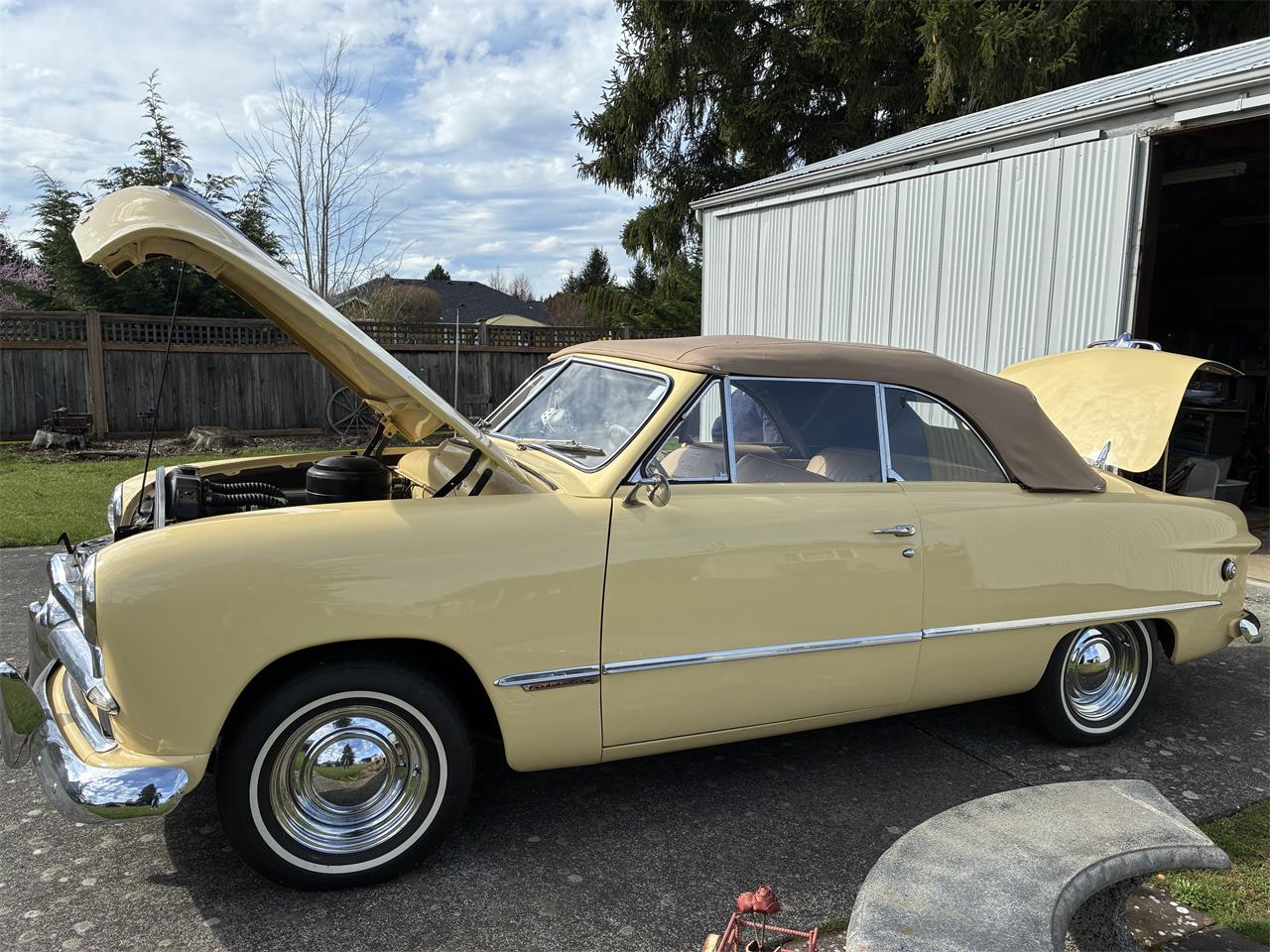 Ford-2-dr-coupe-1949-Mia-Mi-Cream-Tan-19