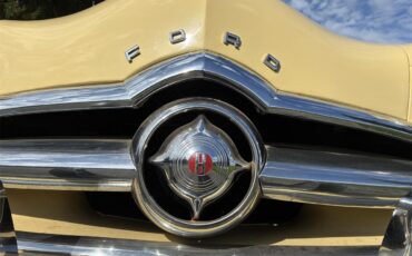 Ford-2-dr-coupe-1949-Mia-Mi-Cream-Tan-2