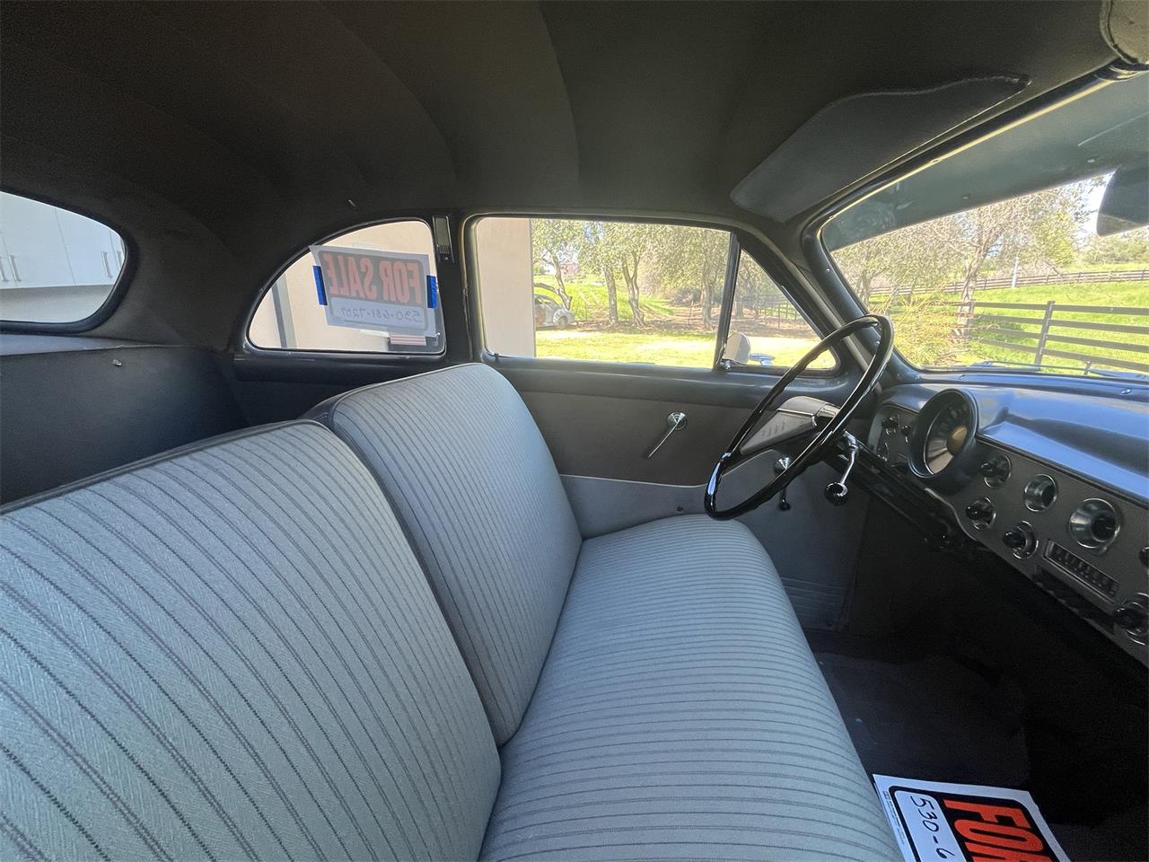 Ford-2-dr-coupe-1951-Glacier-Blue-Grey-10