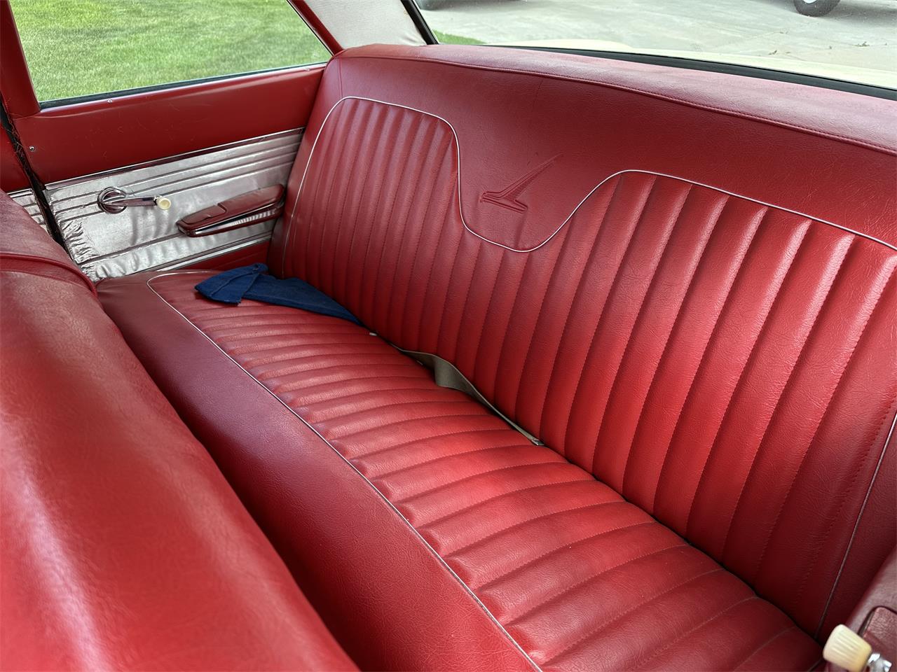 Ford-2-dr-coupe-1963-Yellow-Red-14