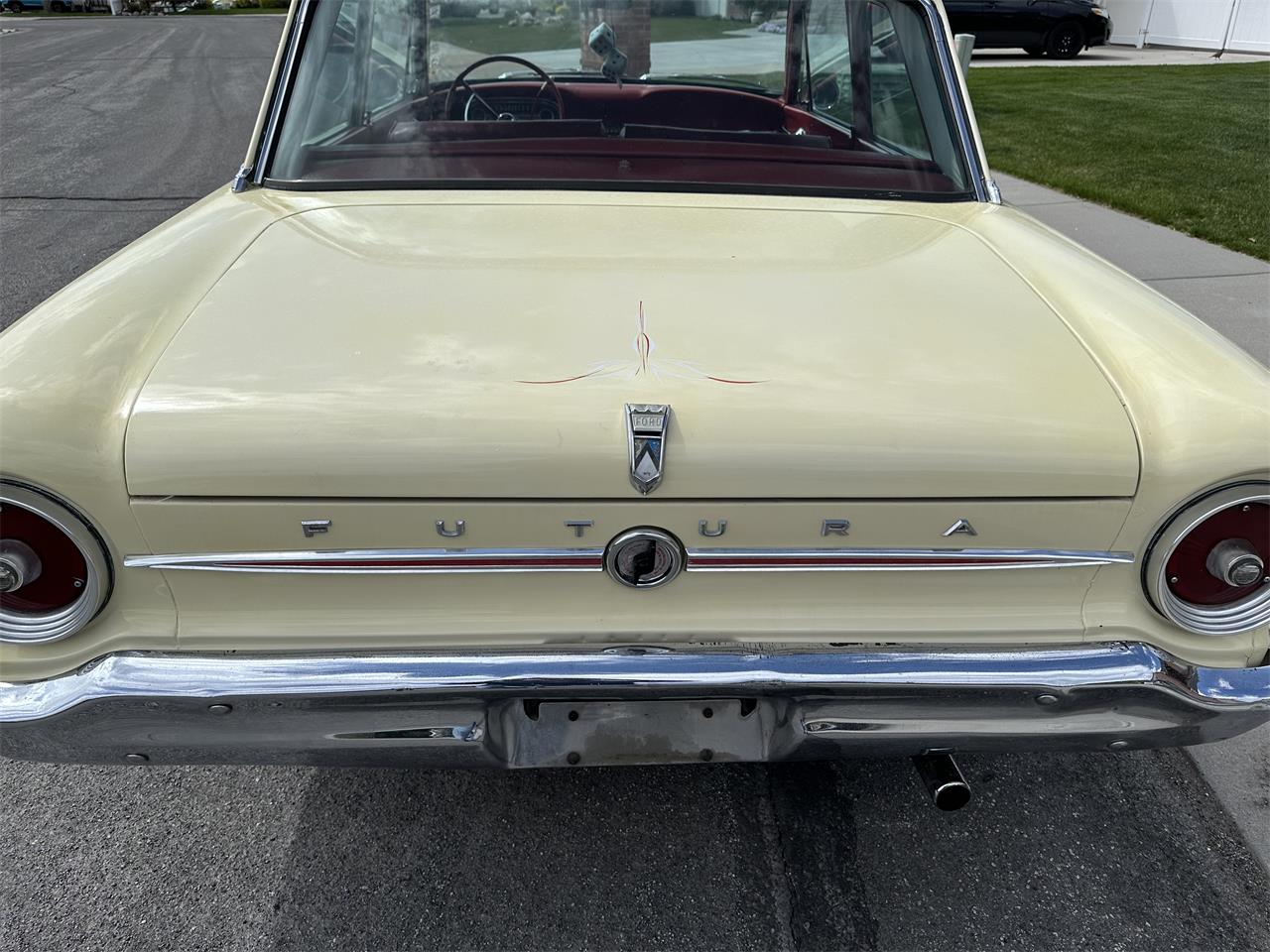 Ford-2-dr-coupe-1963-Yellow-Red-6