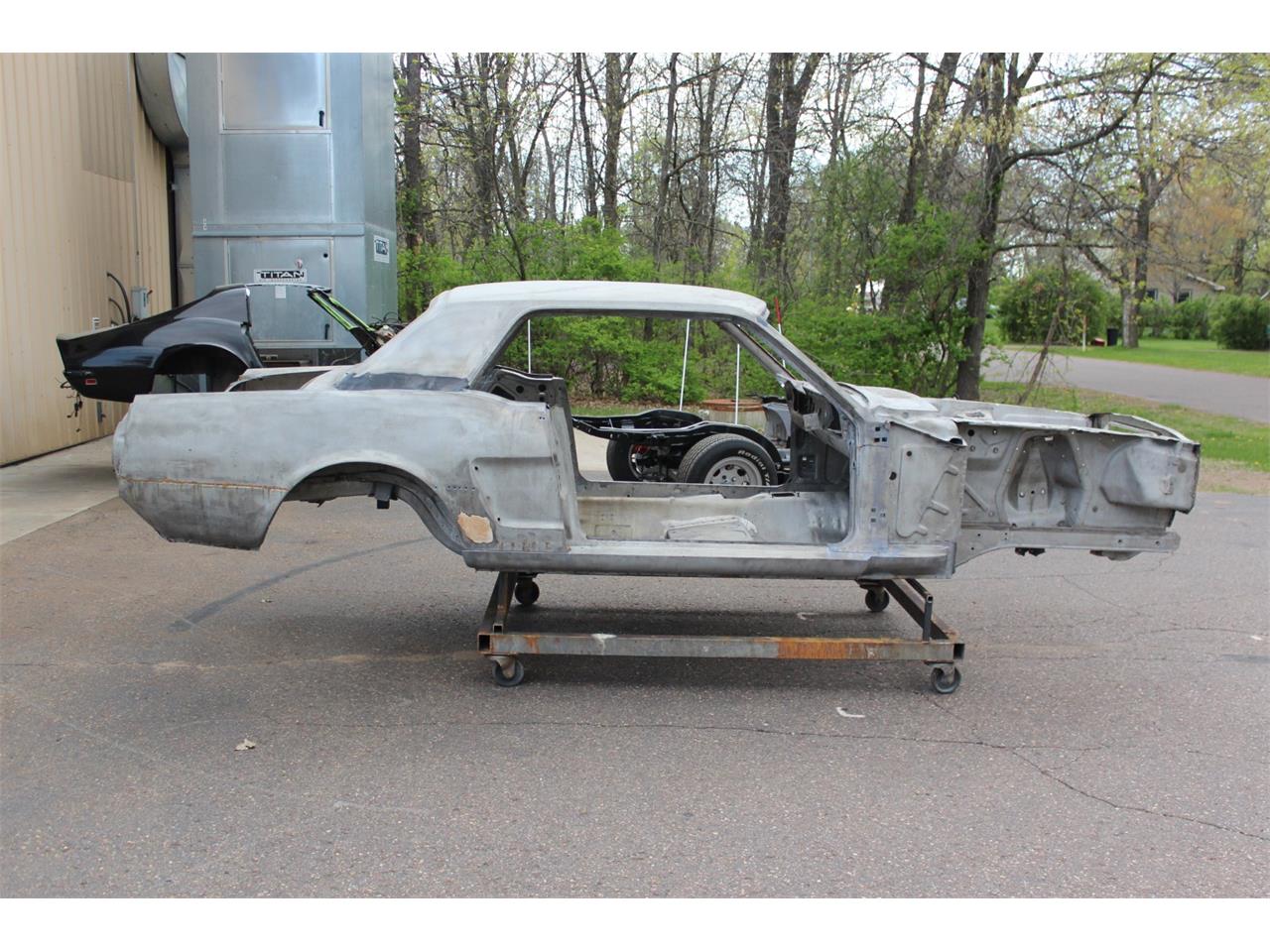 Ford-2-dr-coupe-1965-2