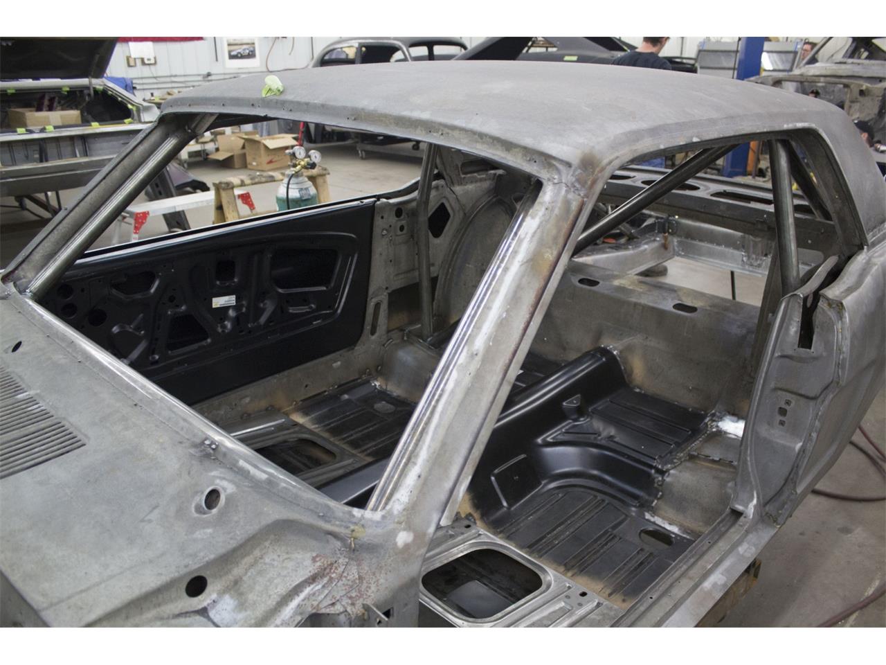 Ford-2-dr-coupe-1965-25