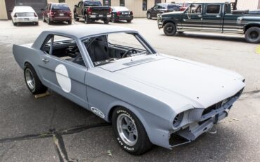 Ford-2-dr-coupe-1965-29