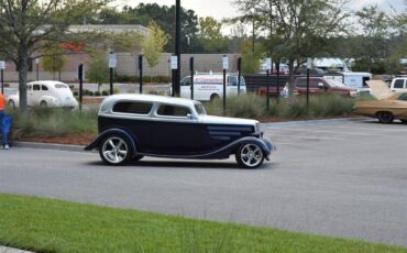 Ford-2-dr-sedan-1933-Blue-amp-Silver-Light-gray-3