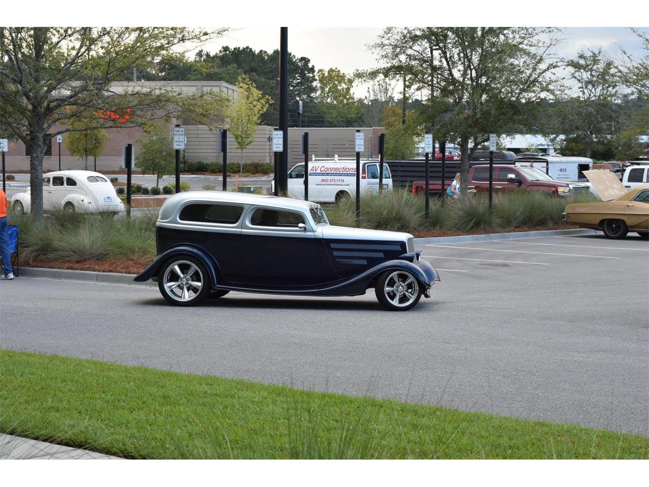 Ford-2-dr-sedan-1933-Blue-amp-Silver-Light-gray-3