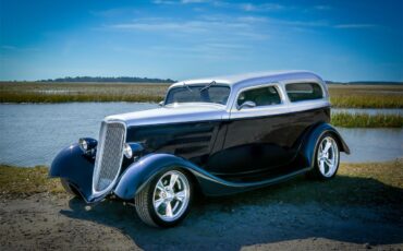 Ford-2-dr-sedan-1933-Blue-amp-Silver-Light-gray