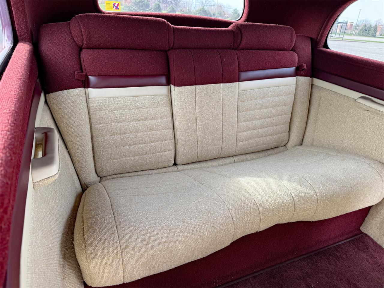 Ford-2-dr-sedan-1933-Maroon-and-cream-Maroon-and-cream-17