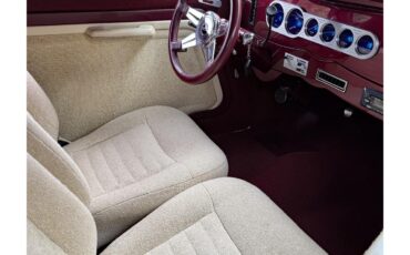 Ford-2-dr-sedan-1933-Maroon-and-cream-Maroon-and-cream-21