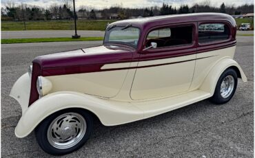 Ford-2-dr-sedan-1933-Maroon-and-cream-Maroon-and-cream-23