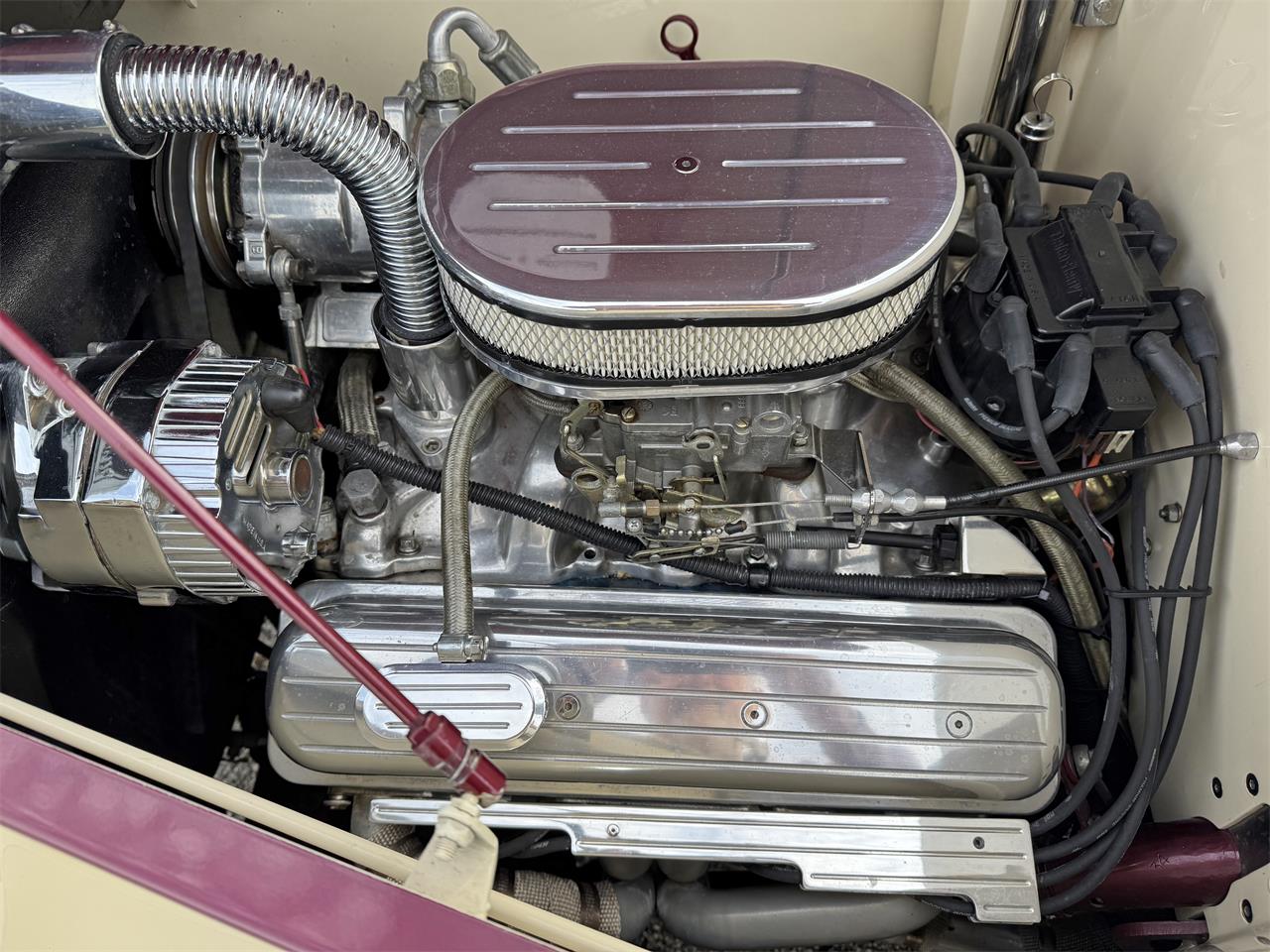 Ford-2-dr-sedan-1933-Maroon-and-cream-Maroon-and-cream-24