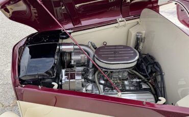Ford-2-dr-sedan-1933-Maroon-and-cream-Maroon-and-cream-26