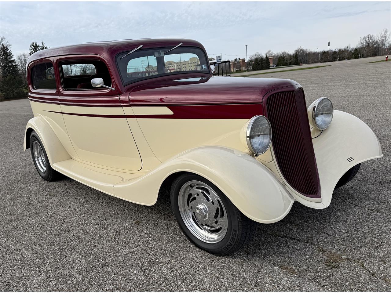 Ford-2-dr-sedan-1933-Maroon-and-cream-Maroon-and-cream-5