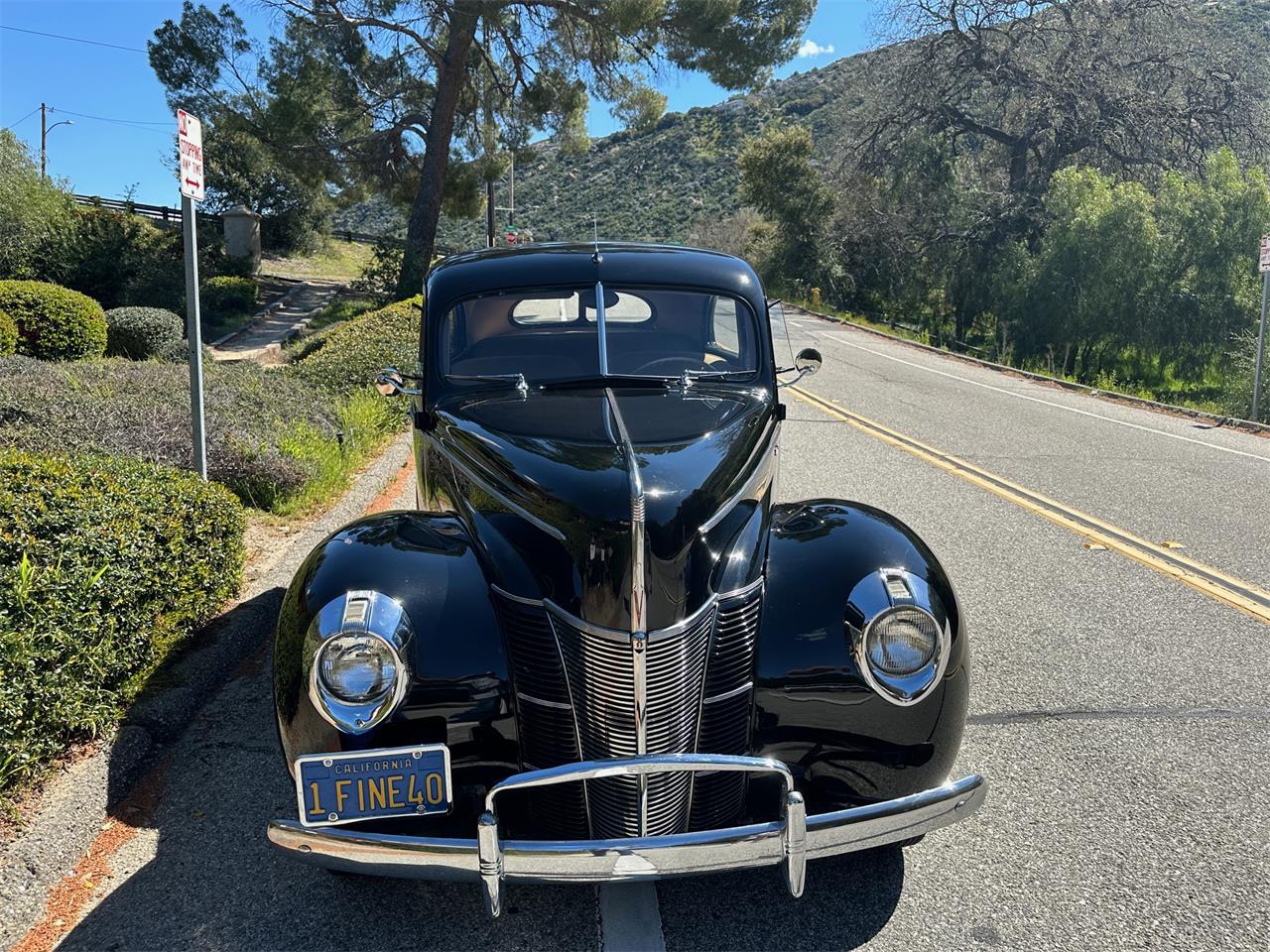Ford-2-dr-sedan-1940-Black-Tan-1
