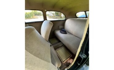 Ford-2-dr-sedan-1940-Black-Tan-11