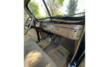 Ford-2-dr-sedan-1940-Black-Tan-13