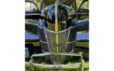 Ford-2-dr-sedan-1940-Black-Tan-17