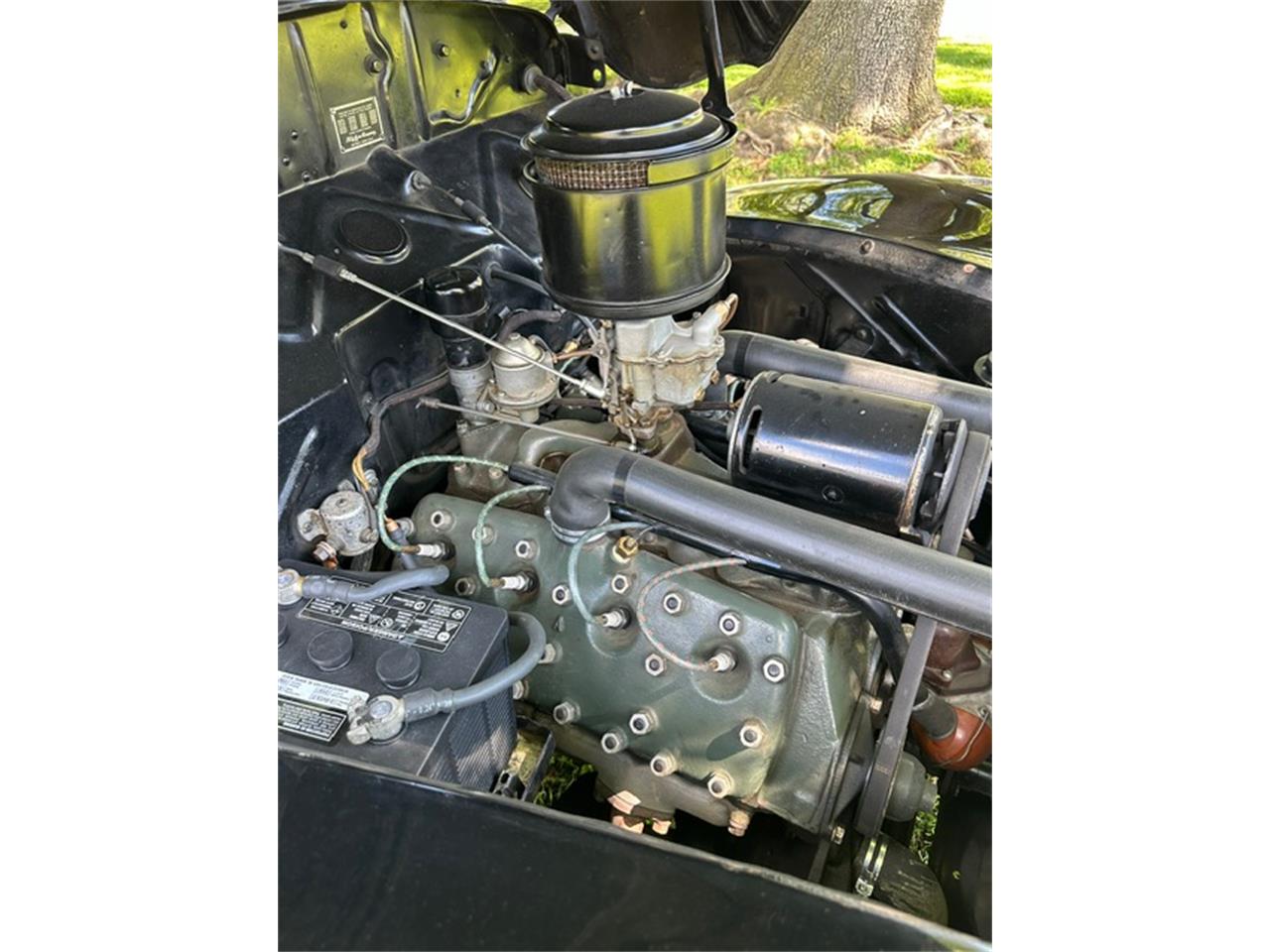 Ford-2-dr-sedan-1940-Black-Tan-3