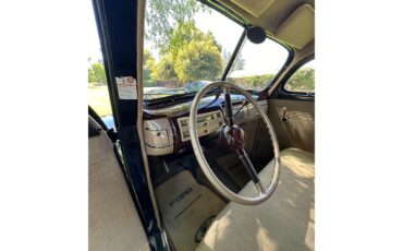 Ford-2-dr-sedan-1940-Black-Tan-8