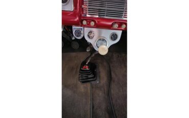 Ford-2-dr-sedan-1940-Red-Gray-3