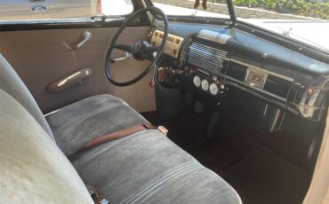 Ford-2-dr-sedan-1940-Tan-Brown-10