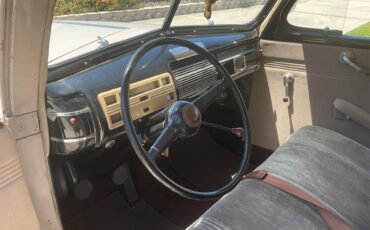 Ford-2-dr-sedan-1940-Tan-Brown-16