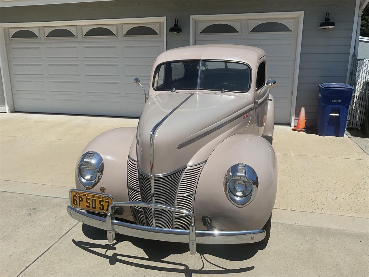 Ford-2-dr-sedan-1940-Tan-Brown-2