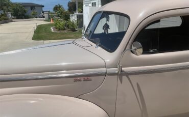 Ford-2-dr-sedan-1940-Tan-Brown-5