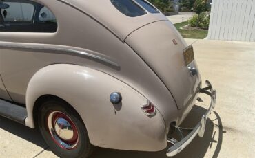 Ford-2-dr-sedan-1940-Tan-Brown-6