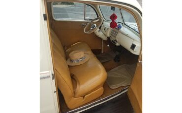 Ford-2-dr-sedan-1940-Vanilla-Shake-Tan-2