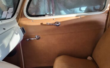 Ford-2-dr-sedan-1940-Vanilla-Shake-Tan-9