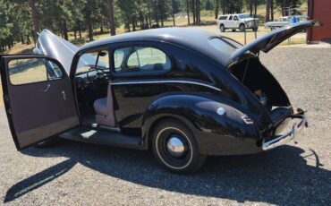 Ford-2-dr-sedan-1940-black-2
