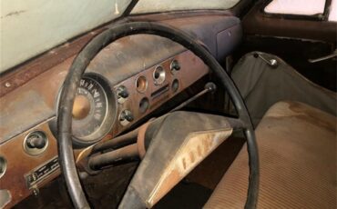 Ford-2-dr-sedan-1951-Black-surface-rust-Gray-and-Red-cloth-15