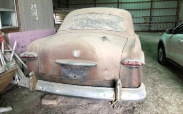Ford-2-dr-sedan-1951-Black-surface-rust-Gray-and-Red-cloth-8