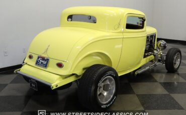 Ford-3-Window-1932-Coupe-10
