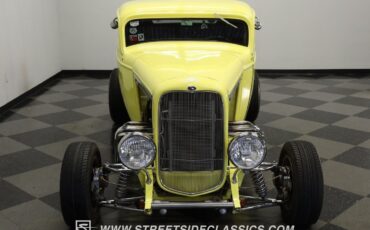 Ford-3-Window-1932-Coupe-15