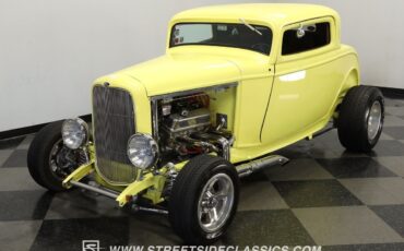 Ford-3-Window-1932-Coupe-17
