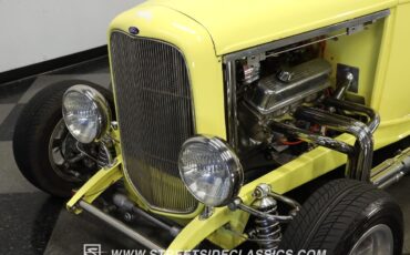 Ford-3-Window-1932-Coupe-18